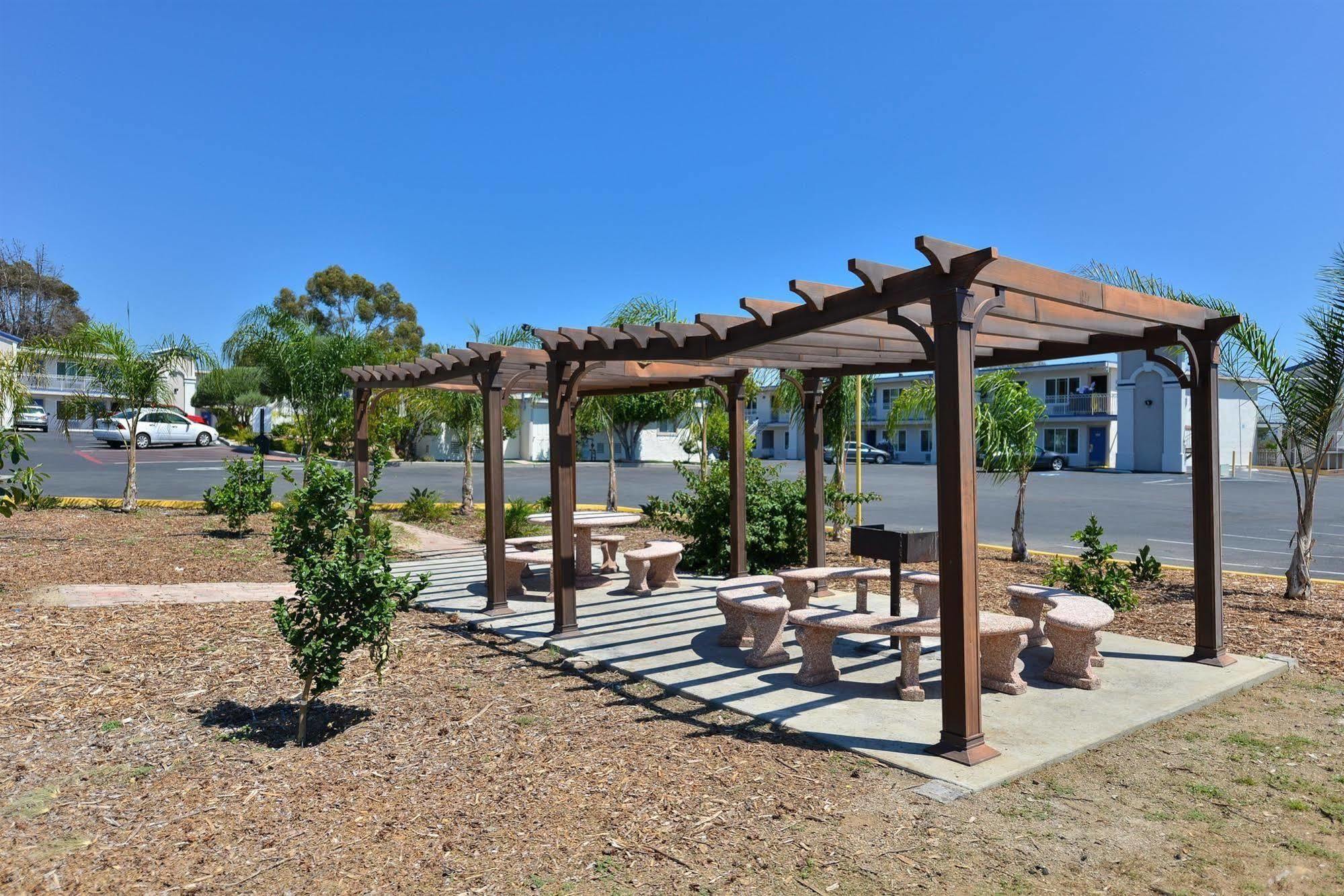 Motel 6-Vista, Ca Exteriér fotografie