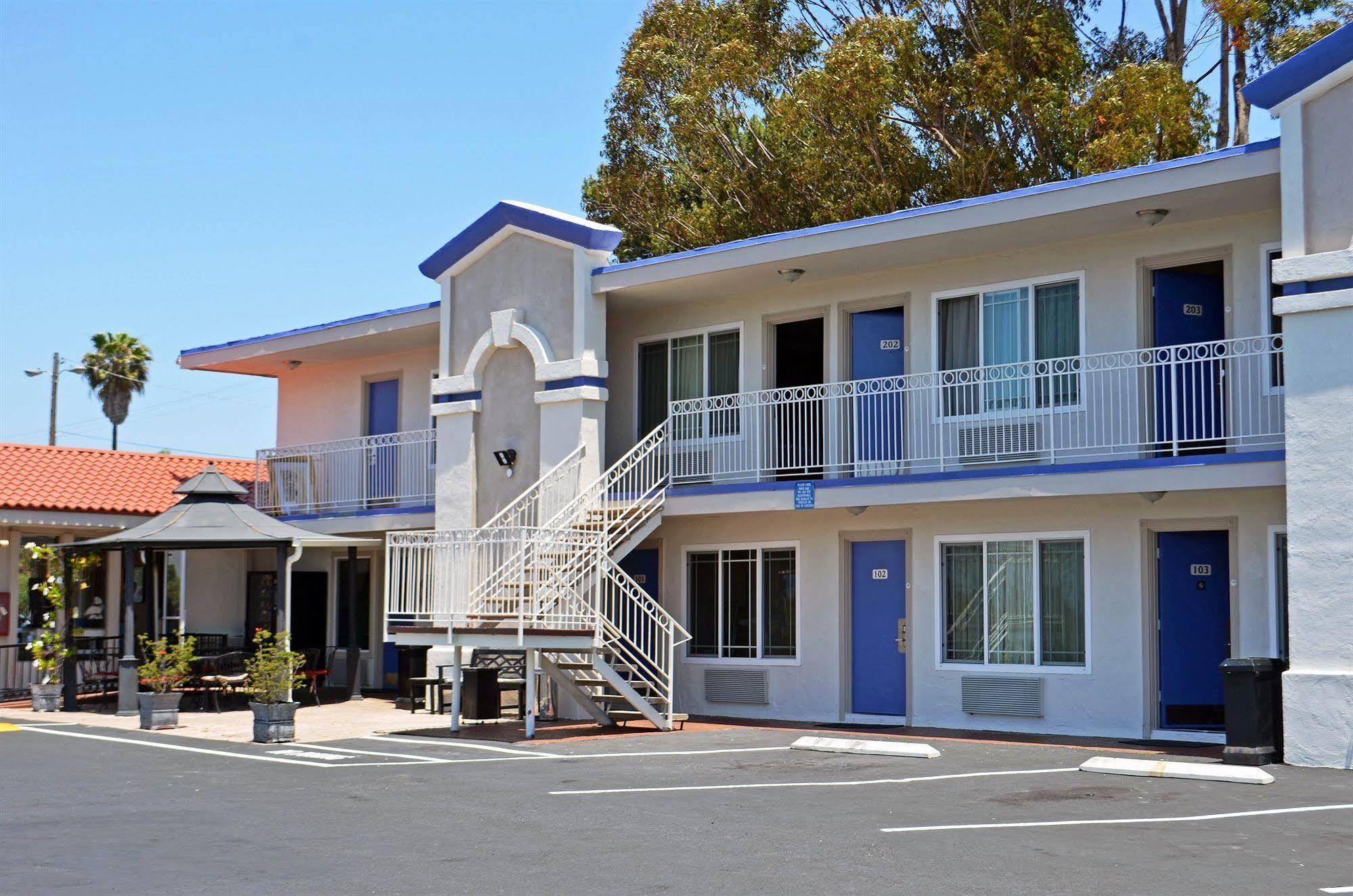 Motel 6-Vista, Ca Exteriér fotografie