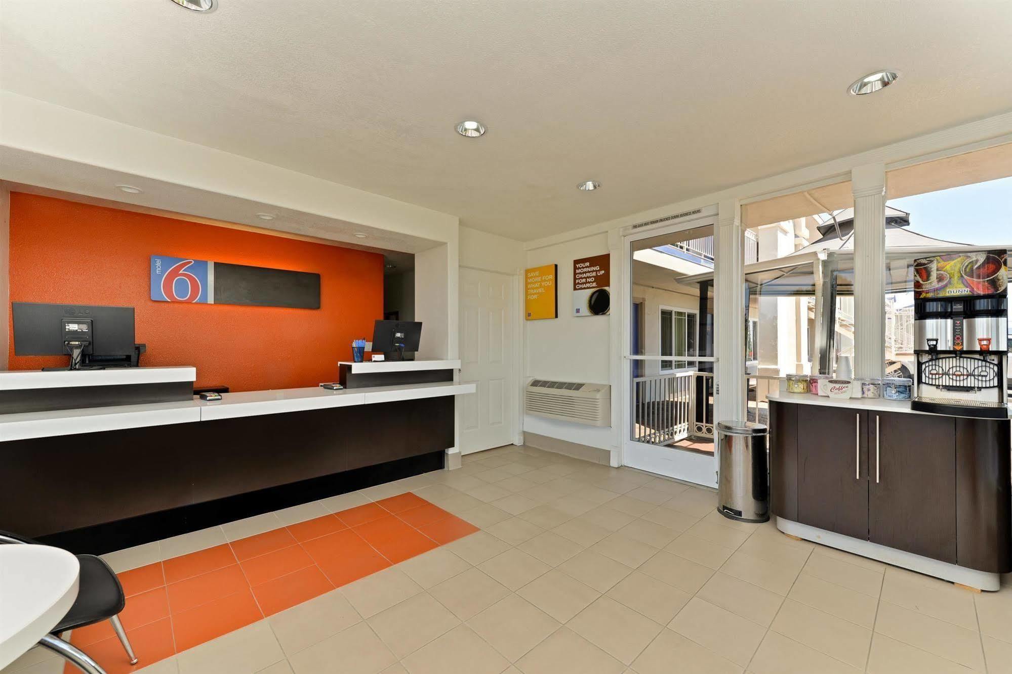 Motel 6-Vista, Ca Exteriér fotografie
