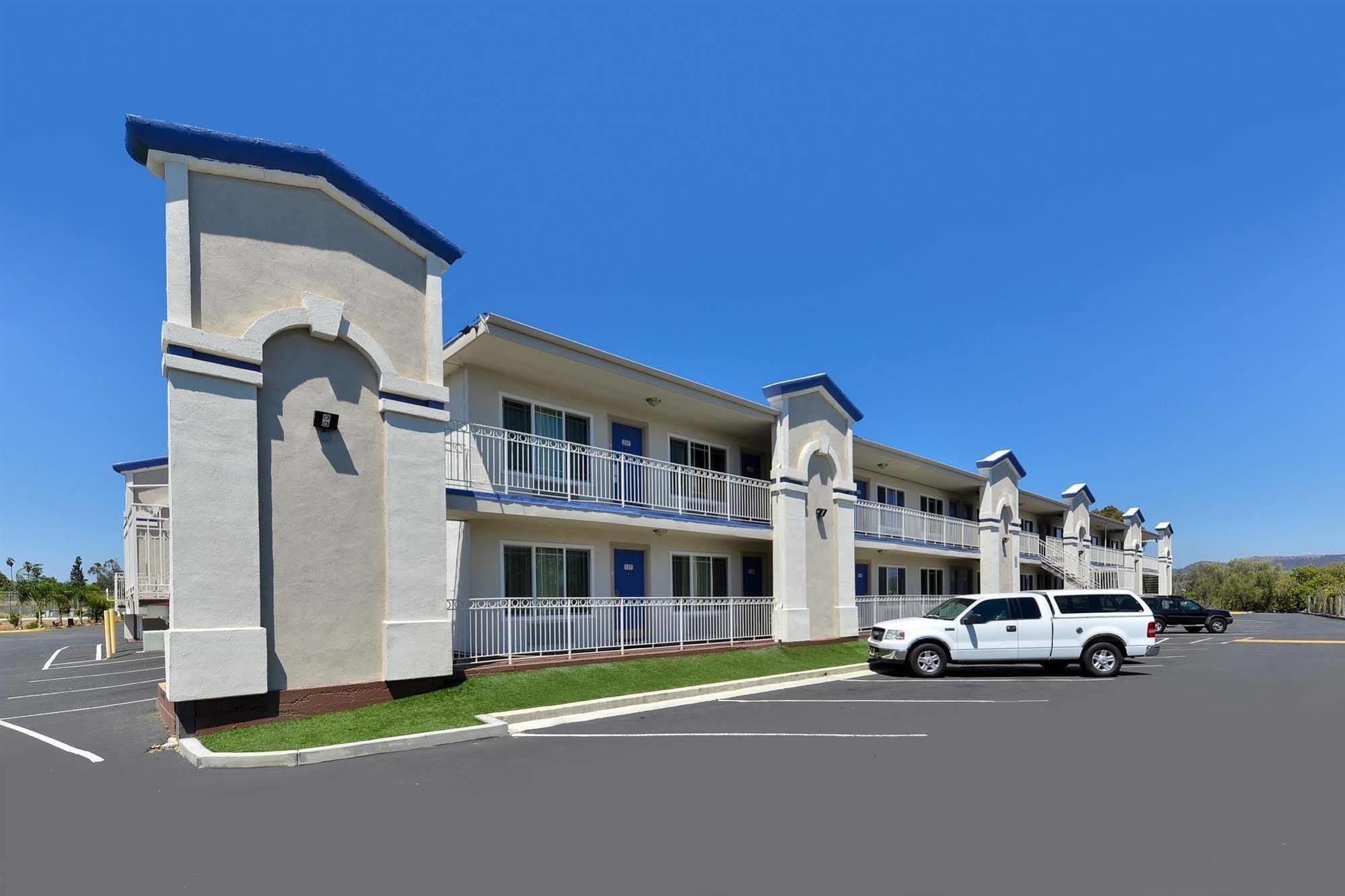 Motel 6-Vista, Ca Exteriér fotografie