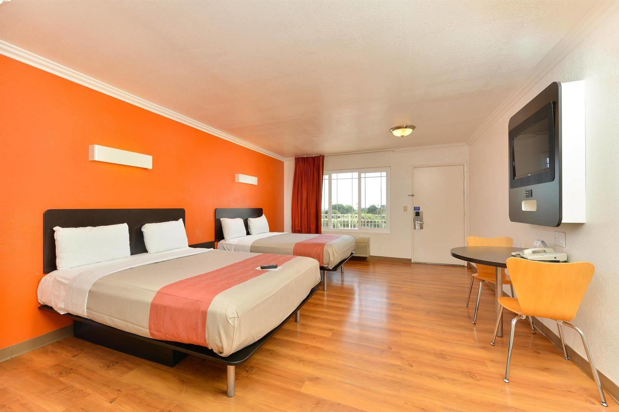 Motel 6-Vista, Ca Exteriér fotografie