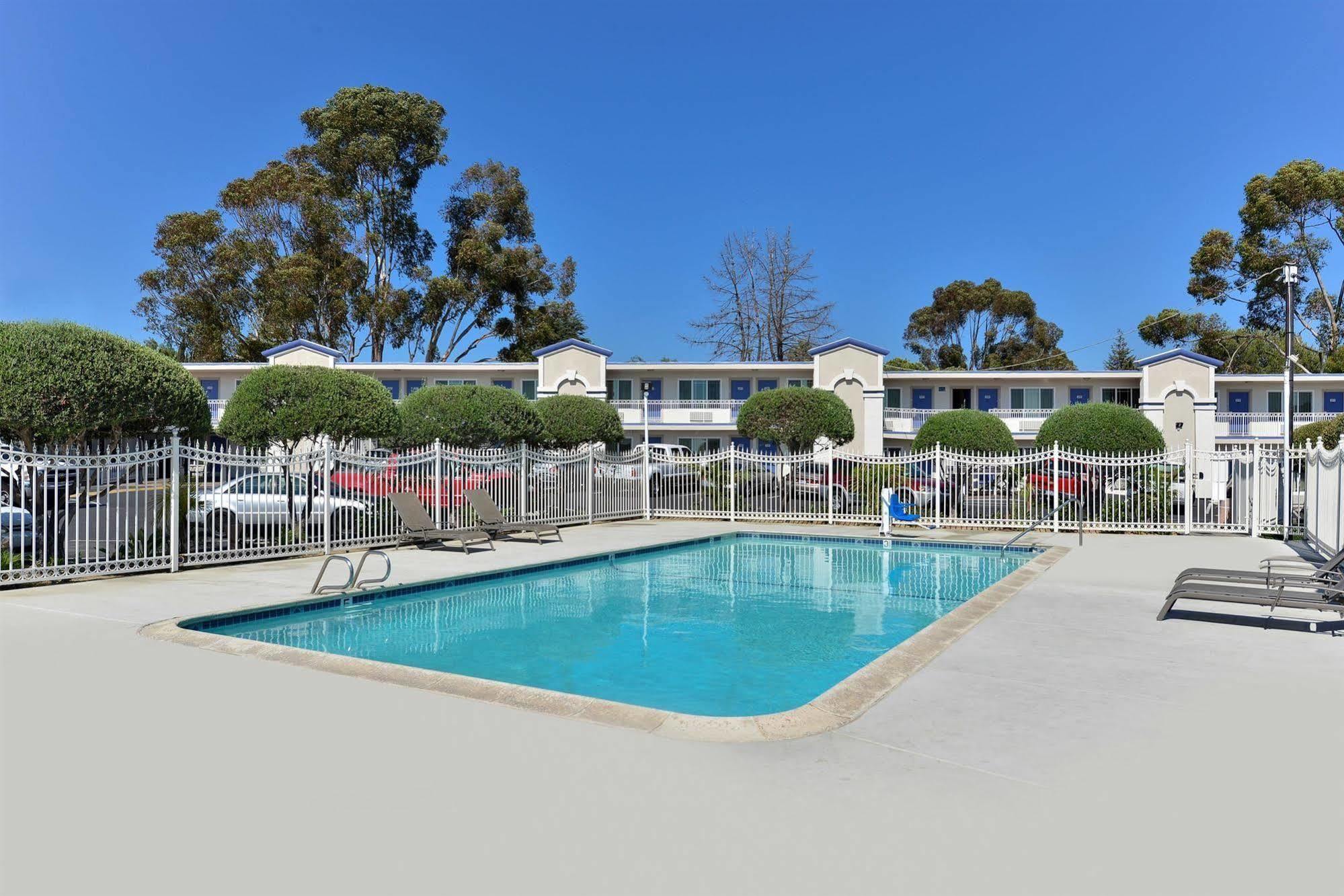 Motel 6-Vista, Ca Exteriér fotografie
